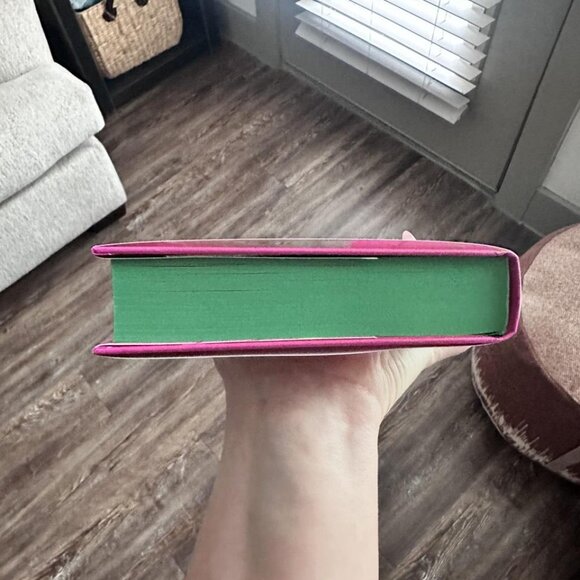 SIGNED The Seven Year Slip by Ashley Poston | Fairyloot Special Edition - Picture 5 of 5